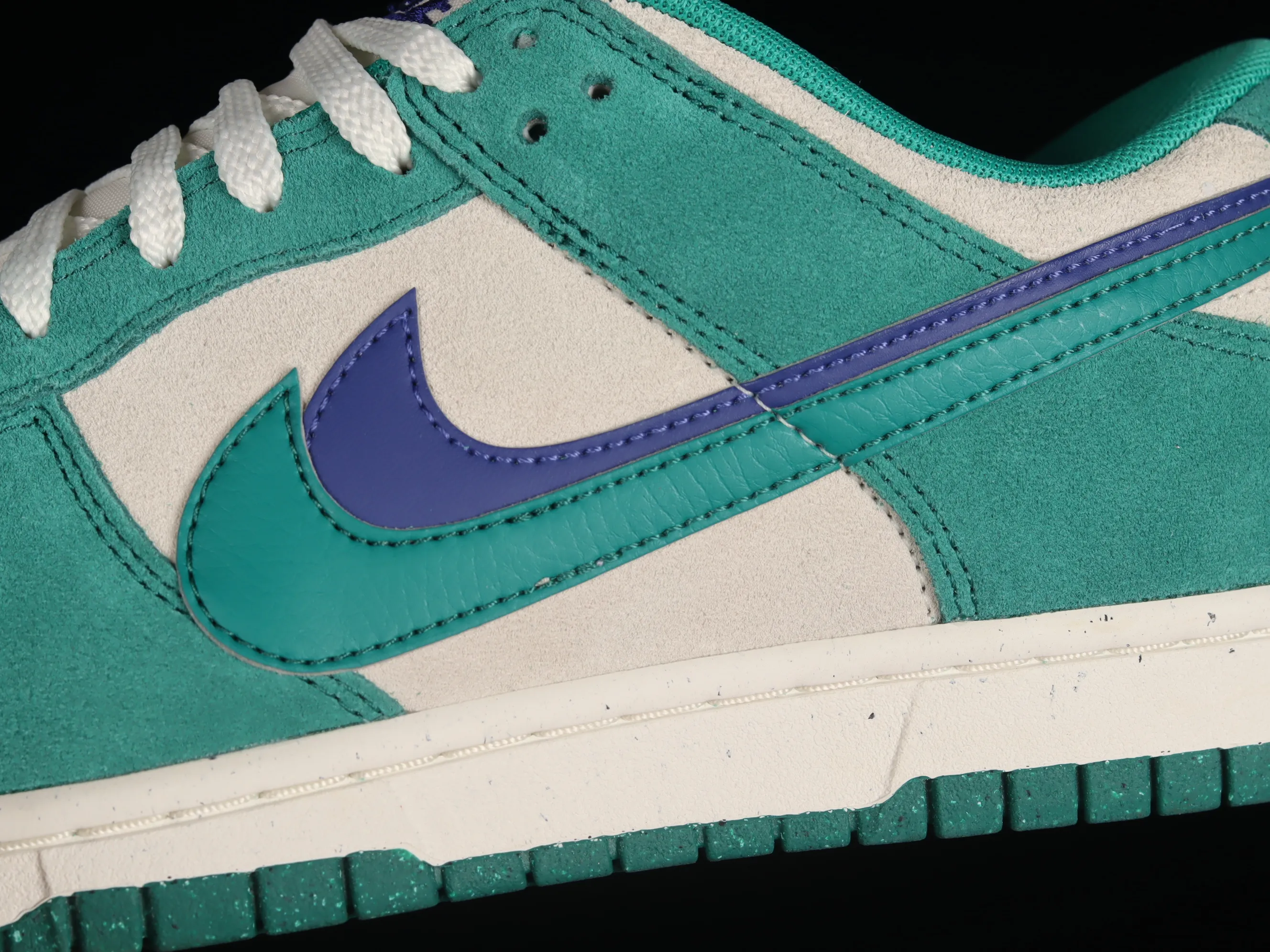 All Categories Nk SB Dunk Series Nk SB Dunk Low Low-top sneakers Foreign trade version Nk SB Dunk Low "85" Gray-green double hook SB low-top sports and leisure sneakers DO9457-101